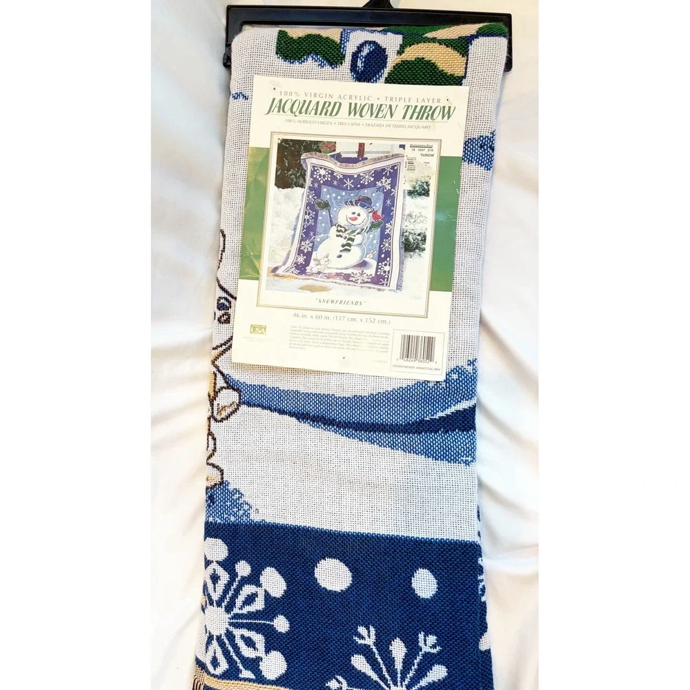 Crown Crafts Jacquard Woven Throw Christmas Theme, NIP, 46 x 60 Snowman